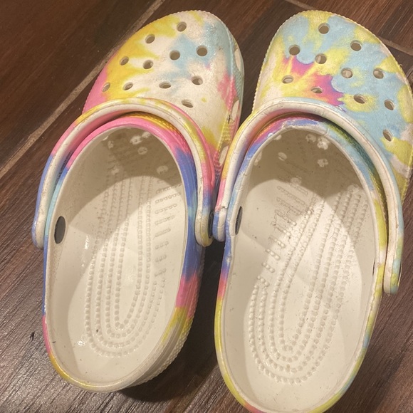 Color Crocs - Picture 2 of 4